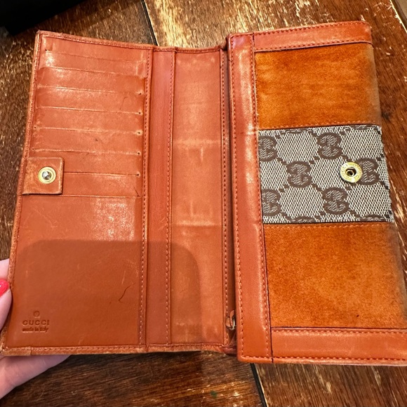 Authentic Gucci wallet - Picture 2 of 8